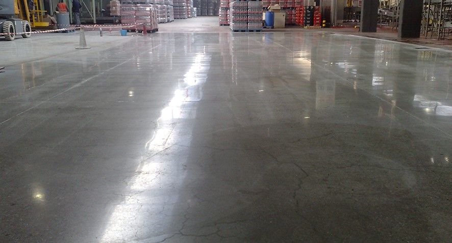 Surface hardener based on transparent liquids